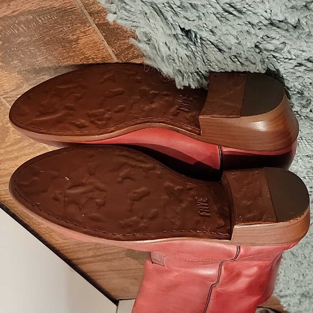 NWOB Frye boots - Picture 8 of 8